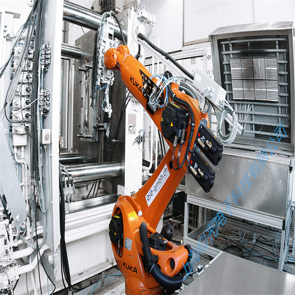 KUKA�C(j��)���˾S��KUKA�C(j��)���˵ľS������
